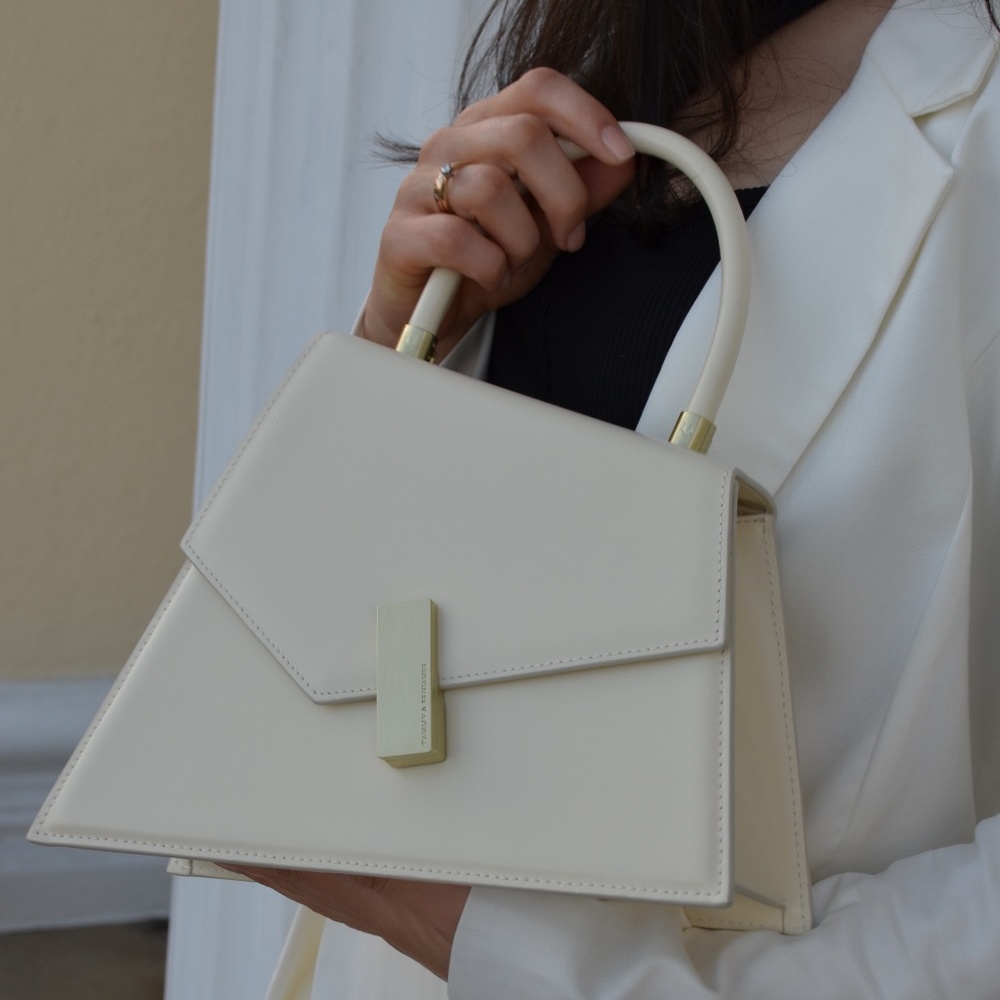 Amazing bag with unique shape